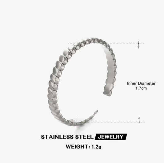 Twisted Rope Croissant Ring — Silver