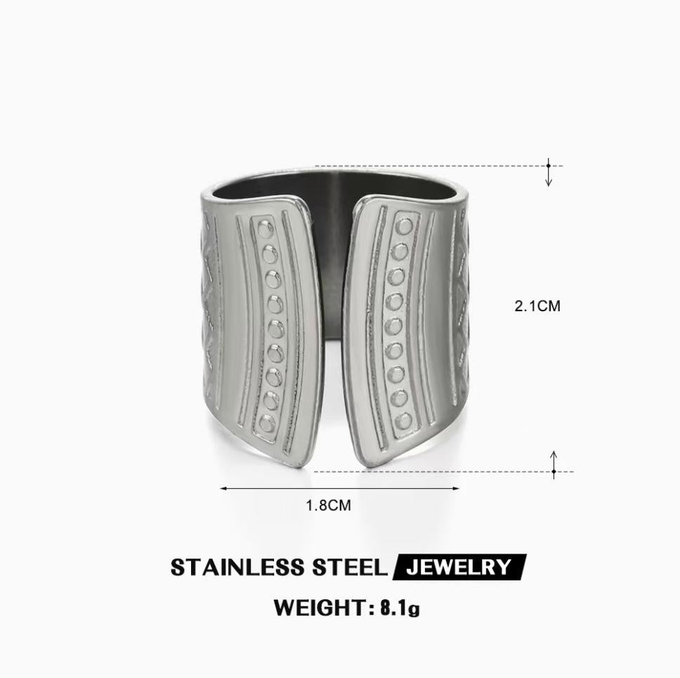 Etched Tribal Shield Ring — Silver