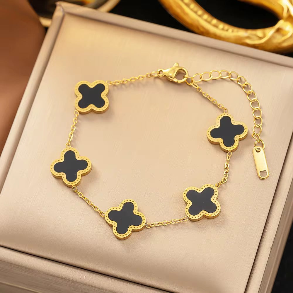 Lucky Clover Charm Bracelet