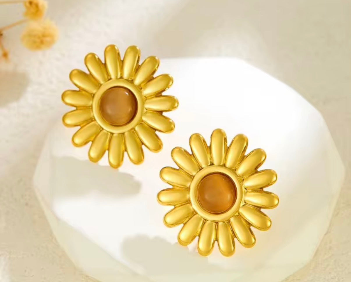 Daisy Cognac Cat's Eye Studs