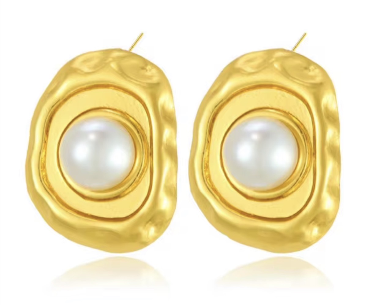 Molten Frame Pearl Studs