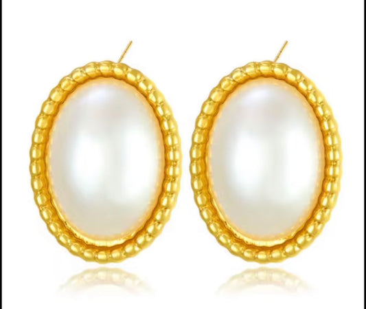 Beaded Oval Pearl Studs