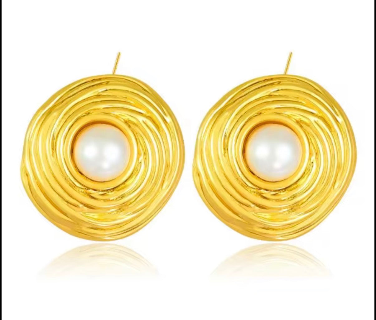 Spiral Nest Pearl Studs
