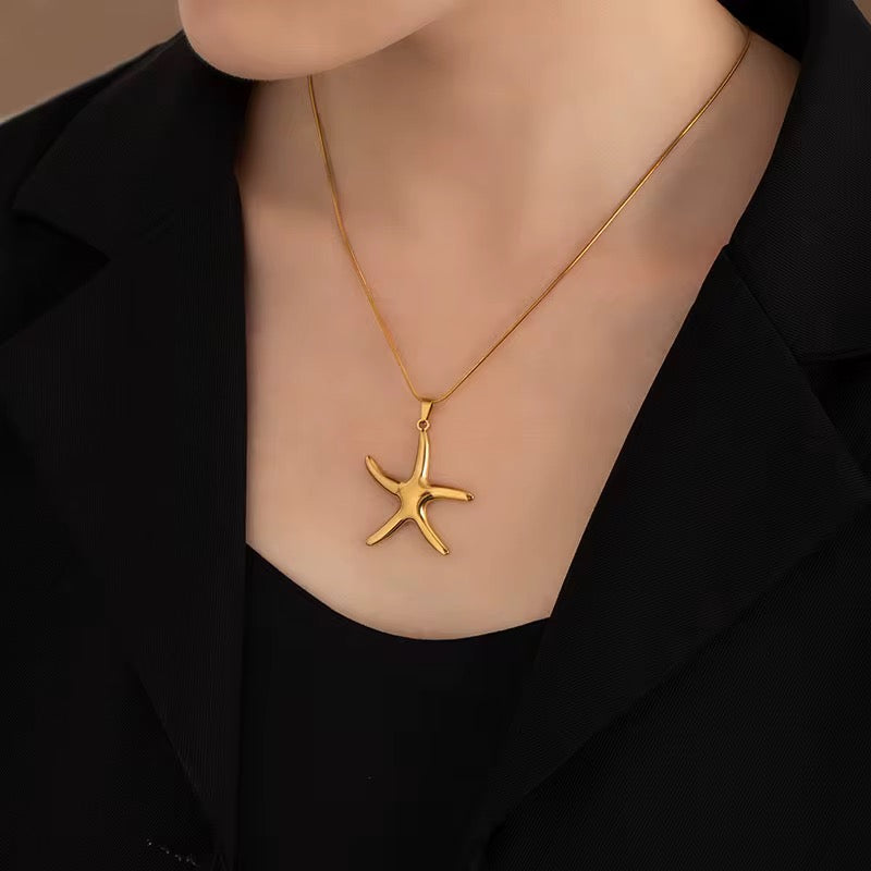 Gold Starfish Necklace Collection