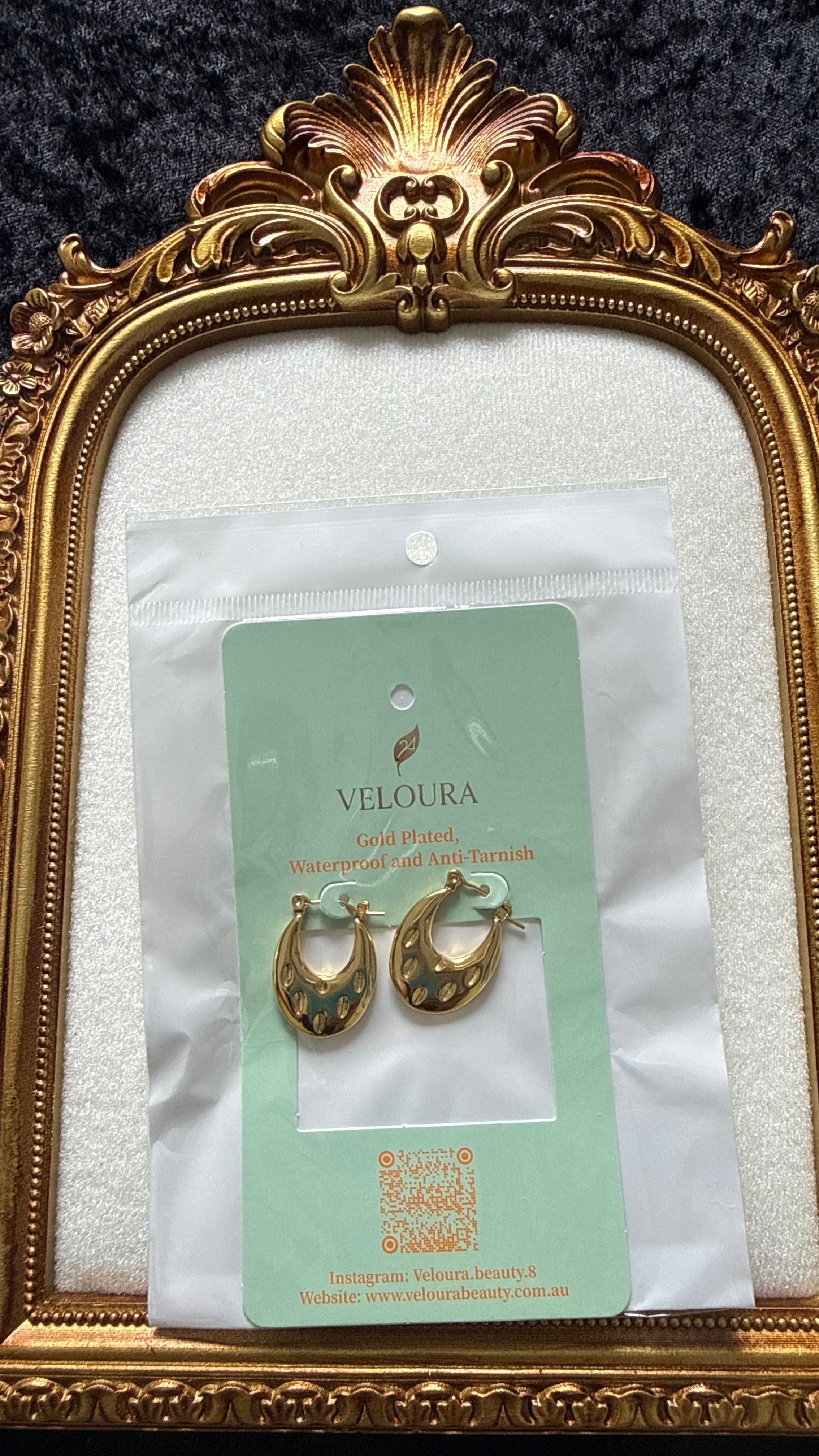 Cutout Petal Puffed Hoop Earrings