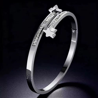 Star Charm Bracelet