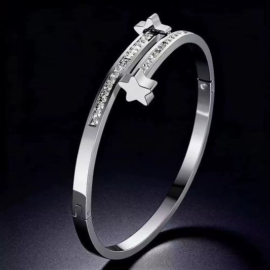 Star Charm Bracelet - view 1