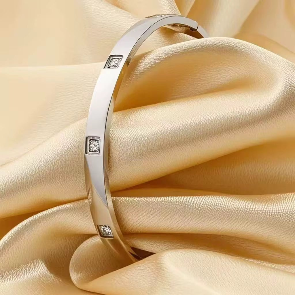 Solitaire Crystal Bangle