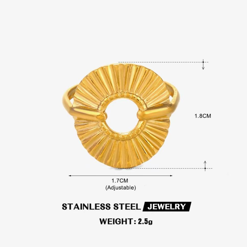 Sunburst Radiant Disc Ring — Gold