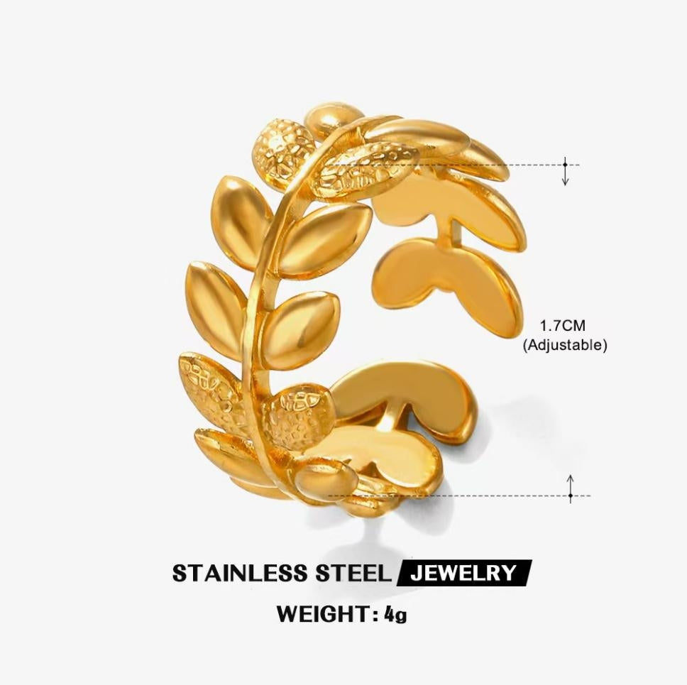 Laurel Wreath Leaf Ring — Gold