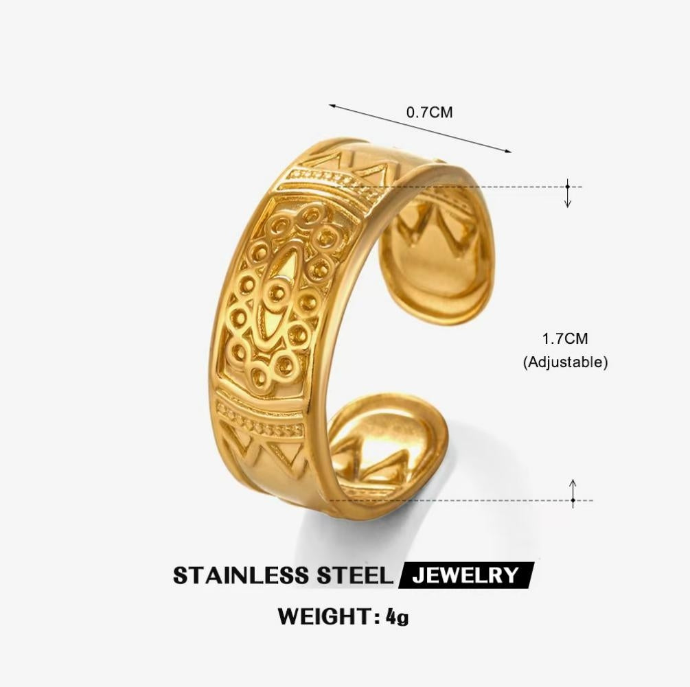 Tribal Etched Banded Ring — Gold