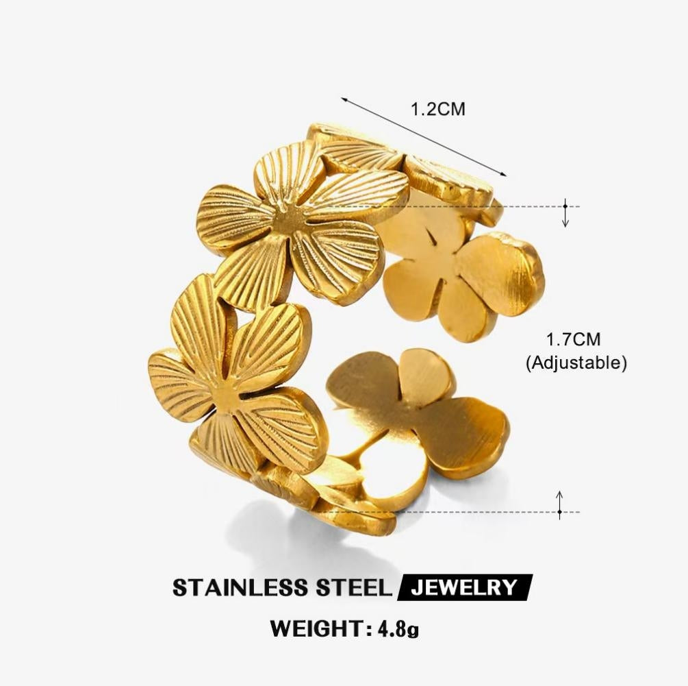 Blooming Petal Cluster Floral Ring — Gold