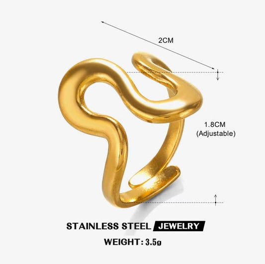 Bold Serpentine Squiggle Ring — Gold