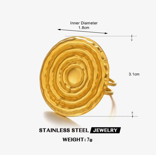 Hammered Tree-Ring Disc Statement Ring — Gold