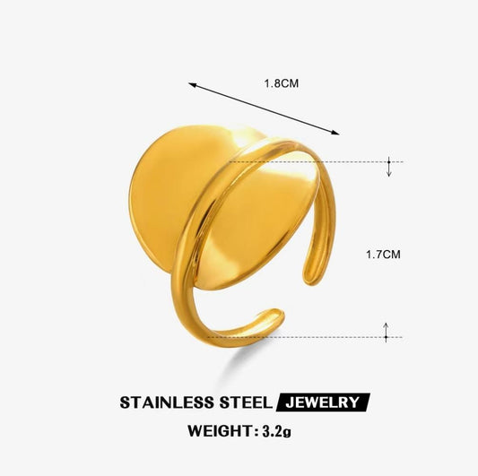 Sleek Curved Saddle Adjustable Ring — Gold