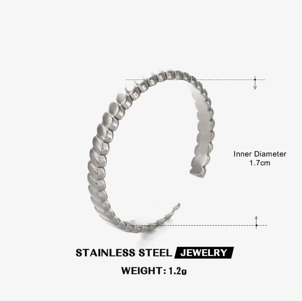 Twisted Rope Croissant Ring — Silver