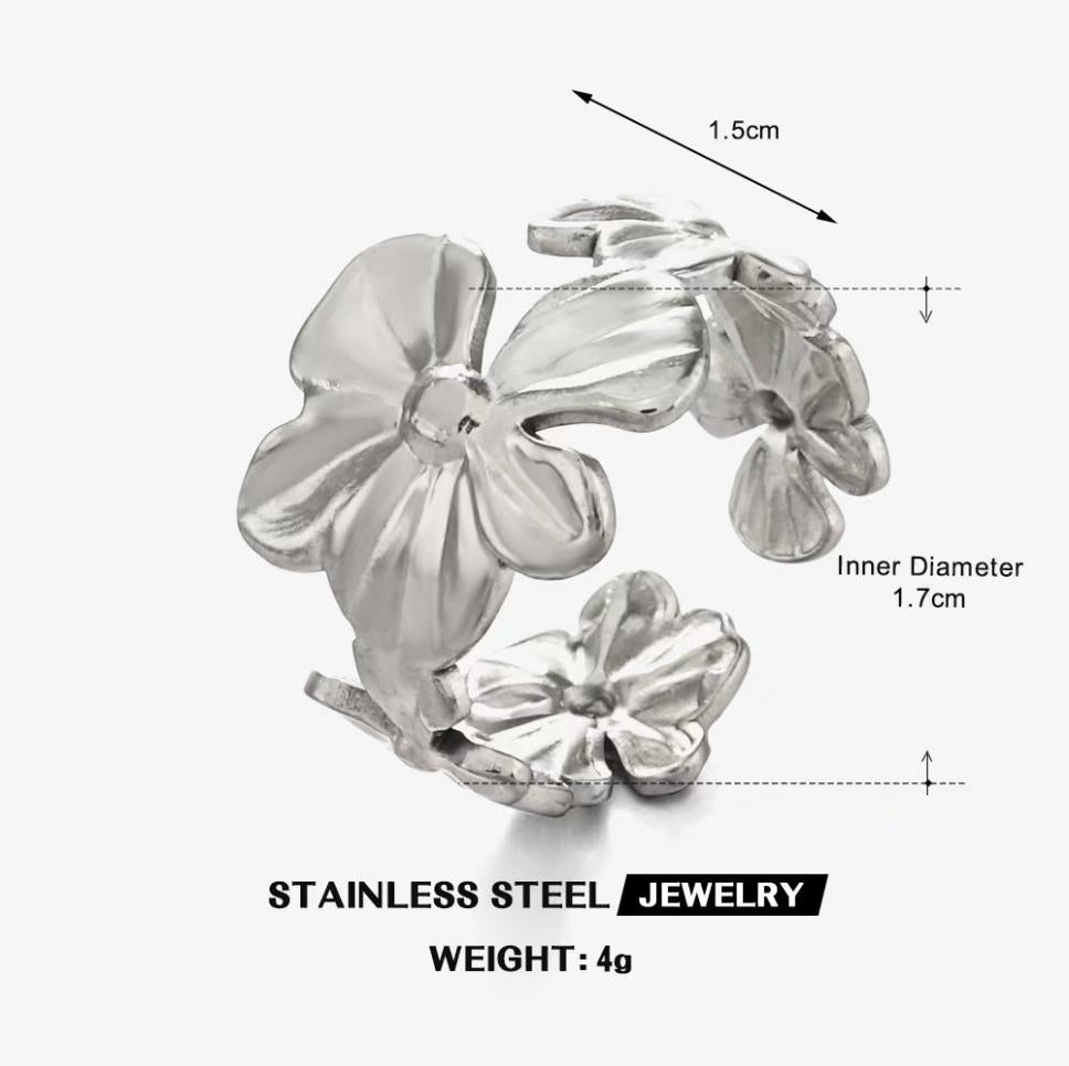 Blooming Floral Cluster Ring — Silver